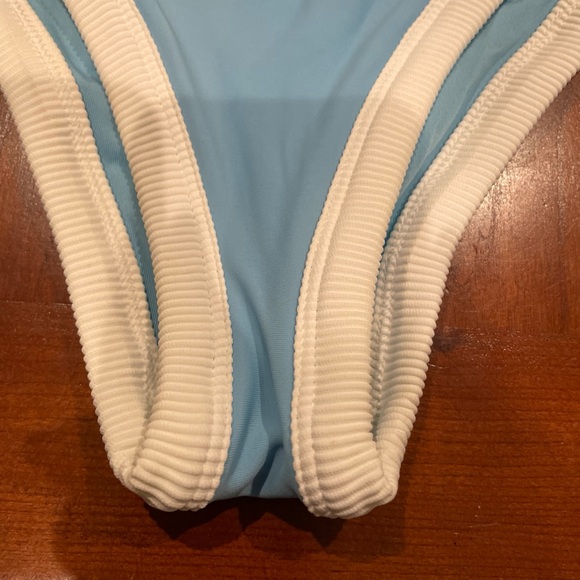 Aerie High waisted Cheeky women’s bathing suit bottoms. Size Large. NWOT - Picture 2 of 10
